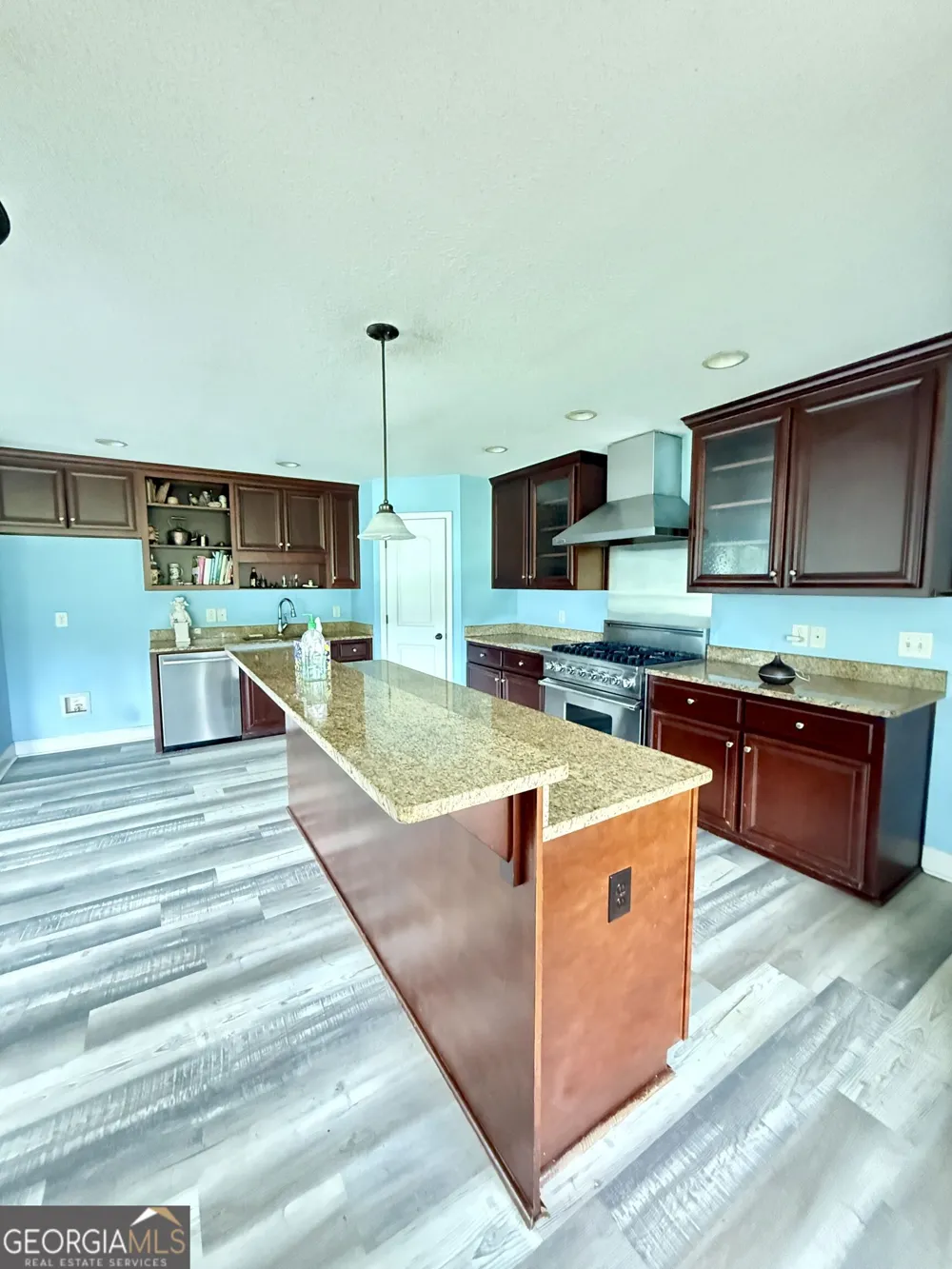 259 Lovers LN Union Point, GA 30669