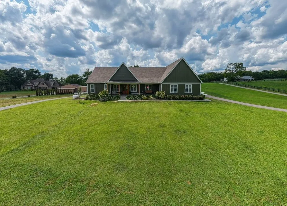 121 Wartrace Creek Rd Wartrace, TN 37183