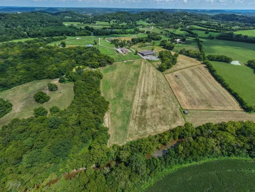 121 Wartrace Creek Rd Wartrace, TN 37183