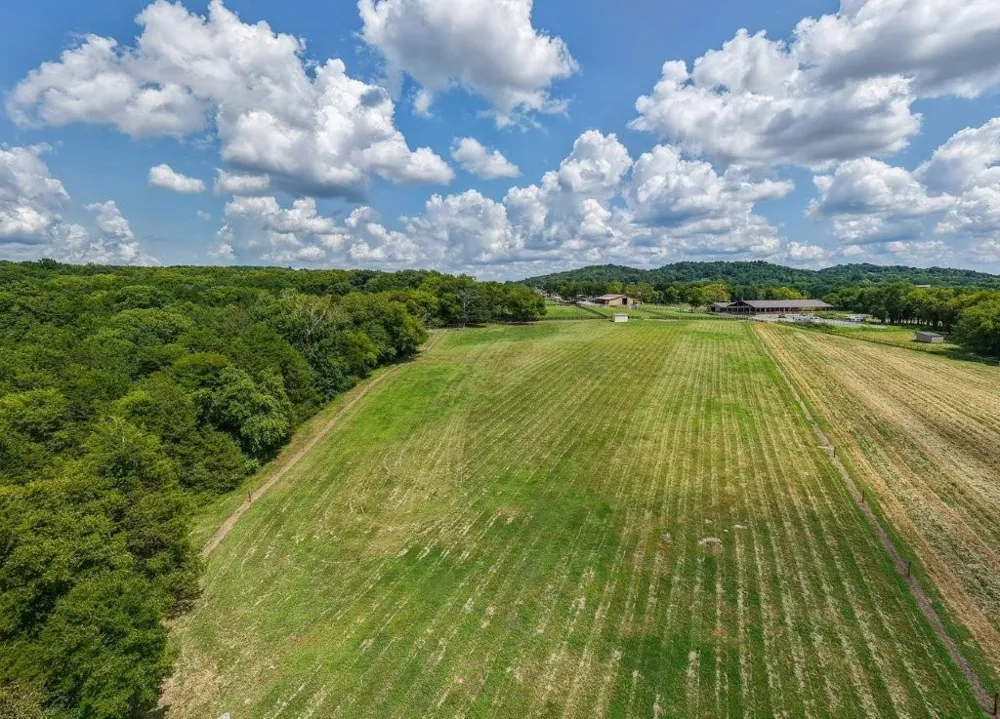 121 Wartrace Creek Rd Wartrace, TN 37183