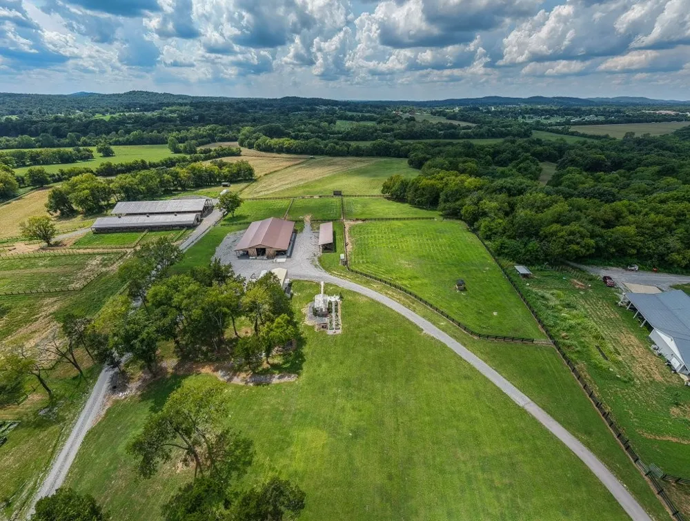 121 Wartrace Creek Rd Wartrace, TN 37183