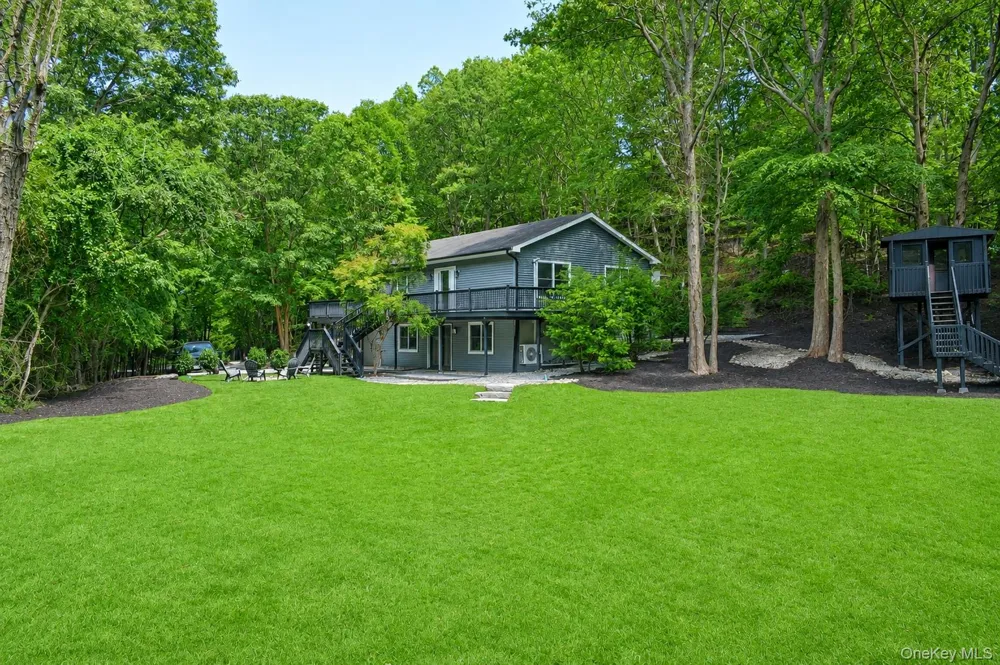 644 Bread And Cheese Hollow Road Northport, NY 11768