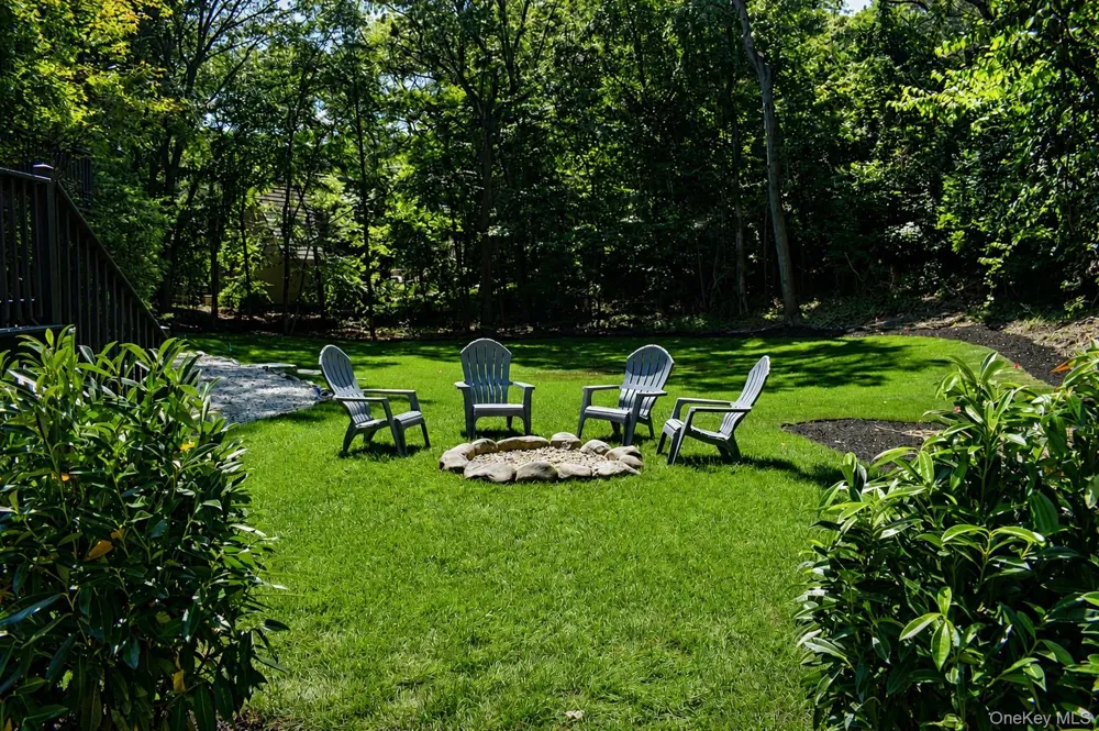 644 Bread And Cheese Hollow Road Northport, NY 11768
