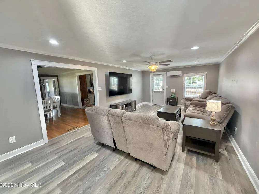 206 Crestwood Drive Snow Hill, NC 28580