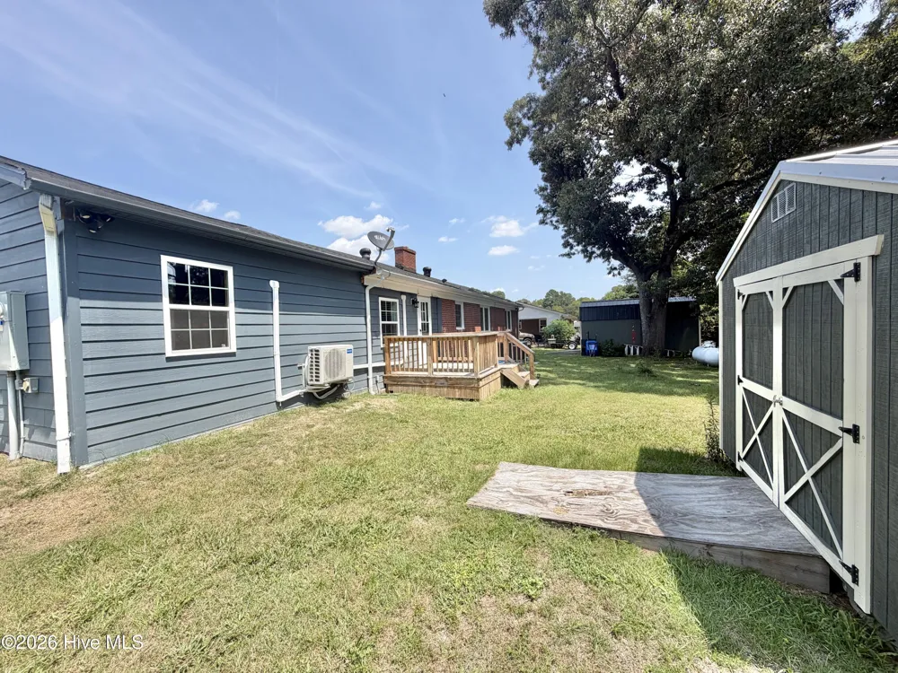 206 Crestwood Drive Snow Hill, NC 28580