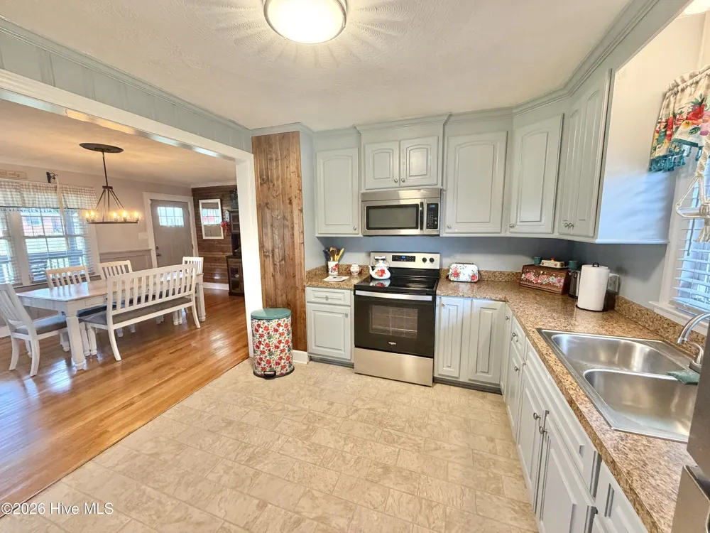 206 Crestwood Drive Snow Hill, NC 28580
