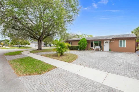 6500 SW 16th Court