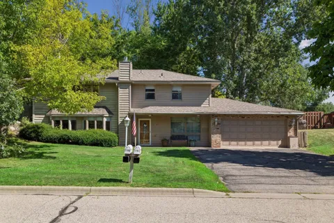 2704 Shawnee Lane