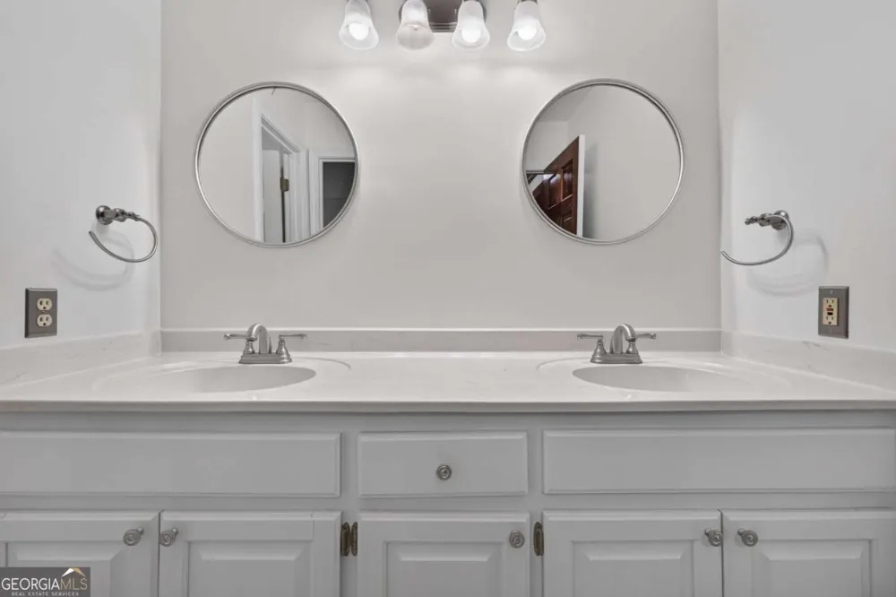 1105 Secret Cove DR Sugar Hill, GA 30518