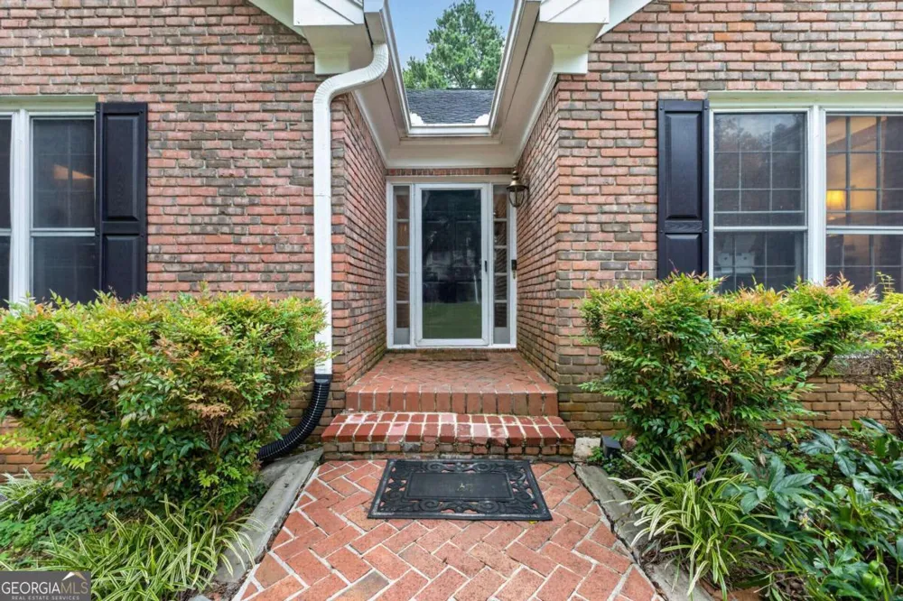 1105 Secret Cove DR Sugar Hill, GA 30518