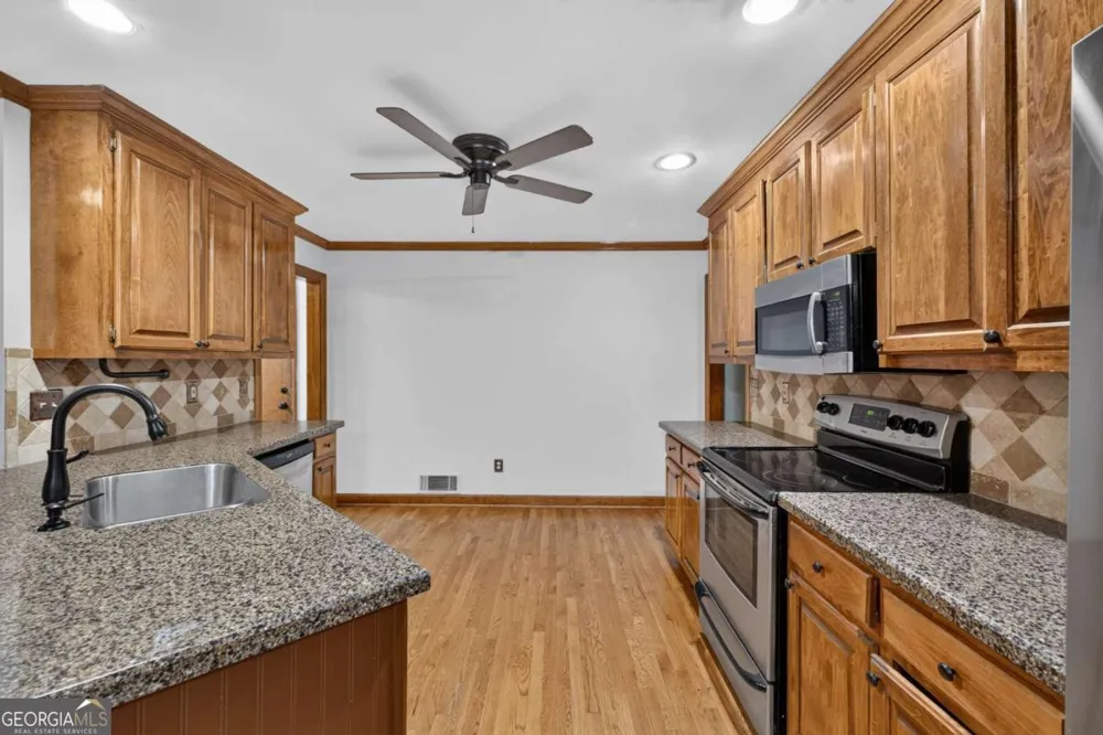 1105 Secret Cove DR Sugar Hill, GA 30518