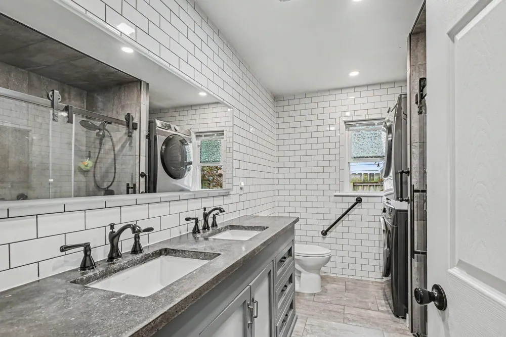 32 Cherry Street Holland, MI 49423