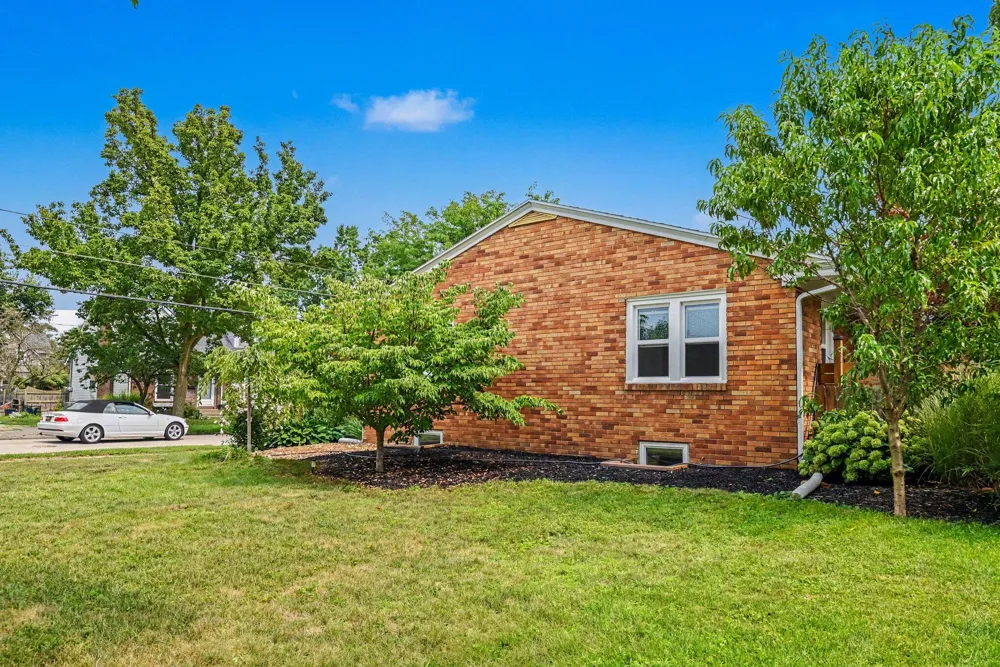 32 Cherry Street Holland, MI 49423