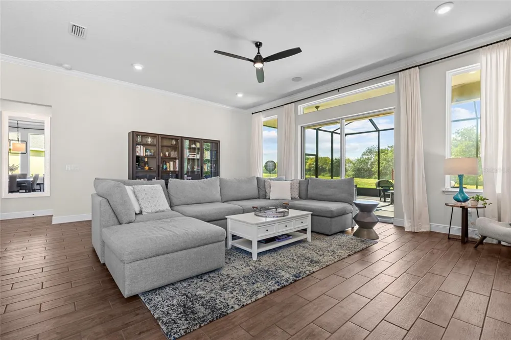 6211 SEA AIR DRIVE Apollo Beach, FL 33572