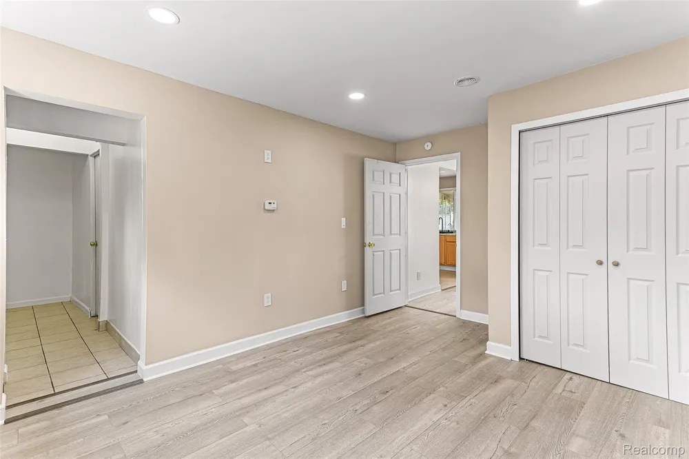 2303 Fisher Street Melvindale City, MI 48122
