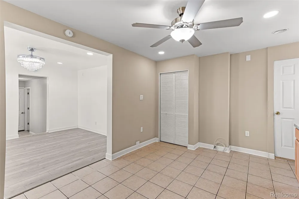 2303 Fisher Street Melvindale City, MI 48122