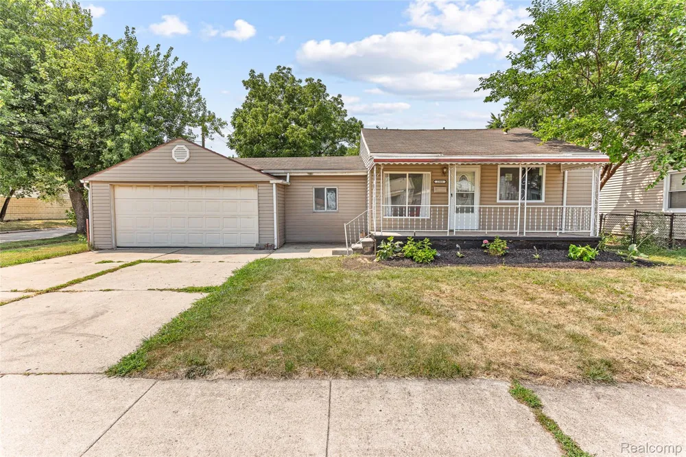 2303 Fisher Street Melvindale City, MI 48122