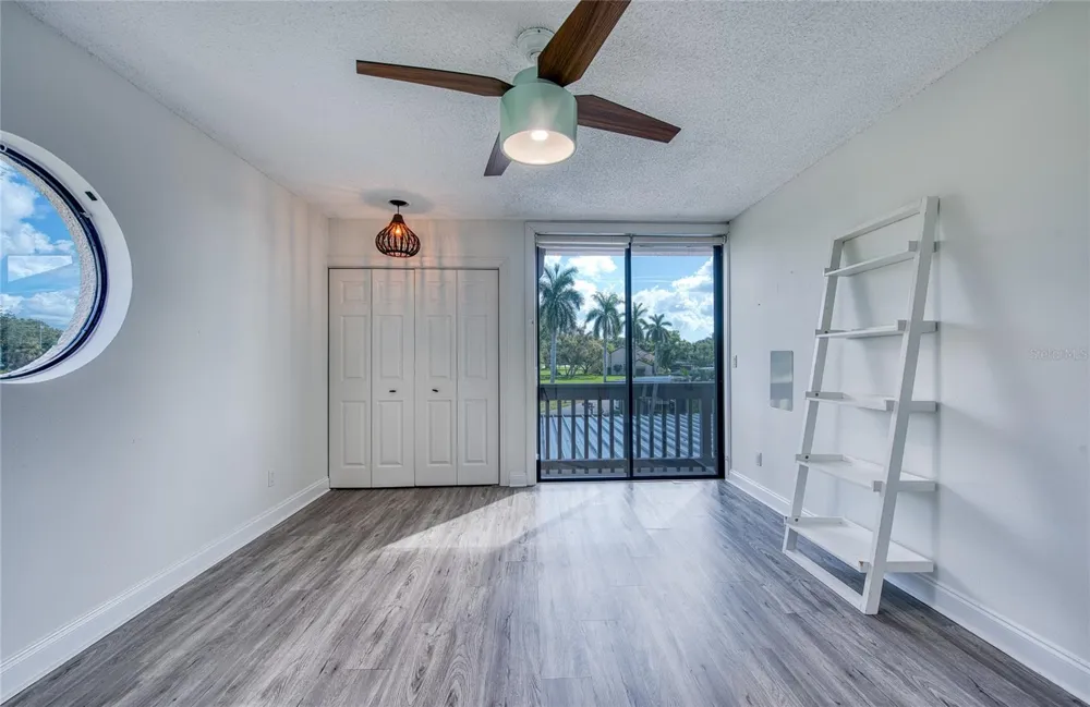 1328 PELICAN CREEK CROSSING #D St Petersburg, FL 33707
