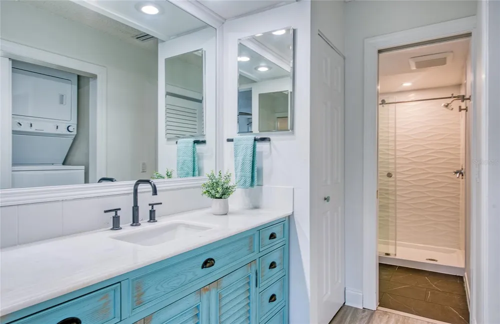 1328 PELICAN CREEK CROSSING #D St Petersburg, FL 33707