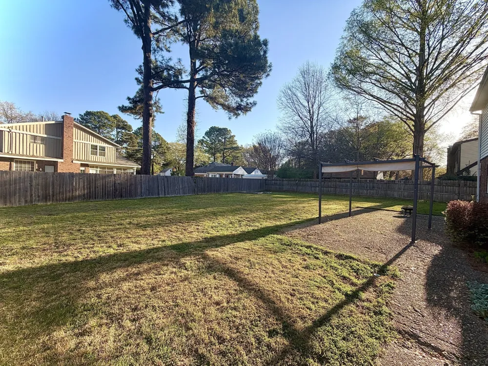 6092 Macinness Dr Memphis, TN 38119