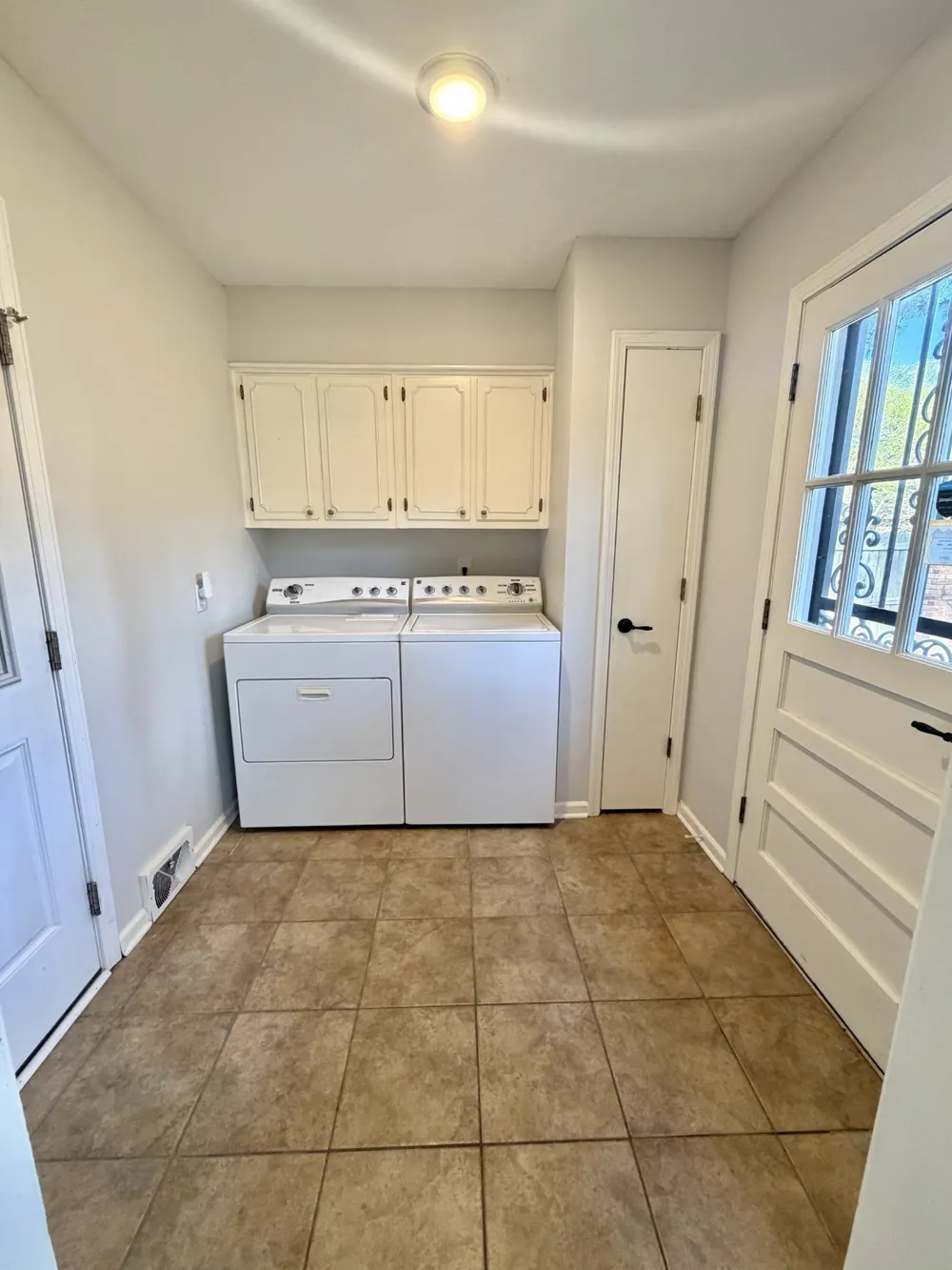 6092 Macinness Dr Memphis, TN 38119