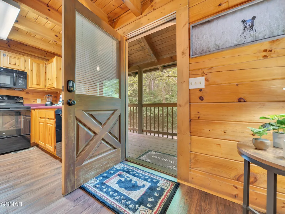 709 Gray Hawk Way Pigeon Forge, TN 37863
