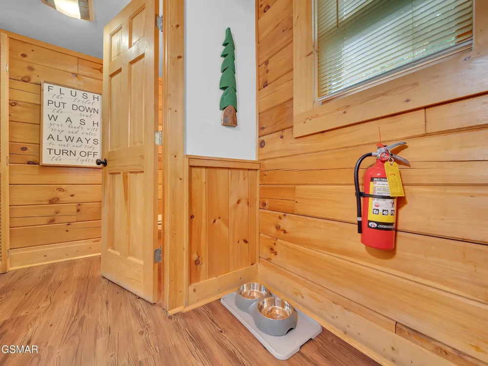 709 Gray Hawk Way Pigeon Forge, TN 37863