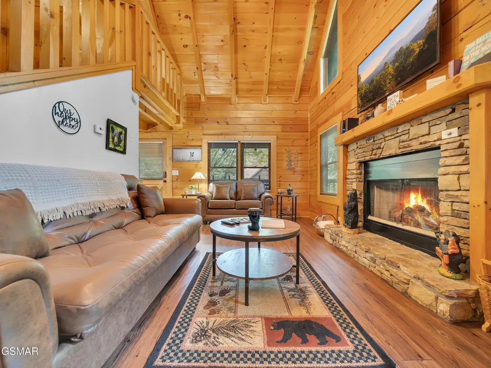 709 Gray Hawk Way Pigeon Forge, TN 37863