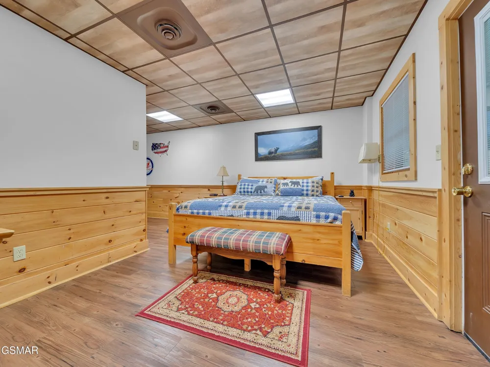 709 Gray Hawk Way Pigeon Forge, TN 37863