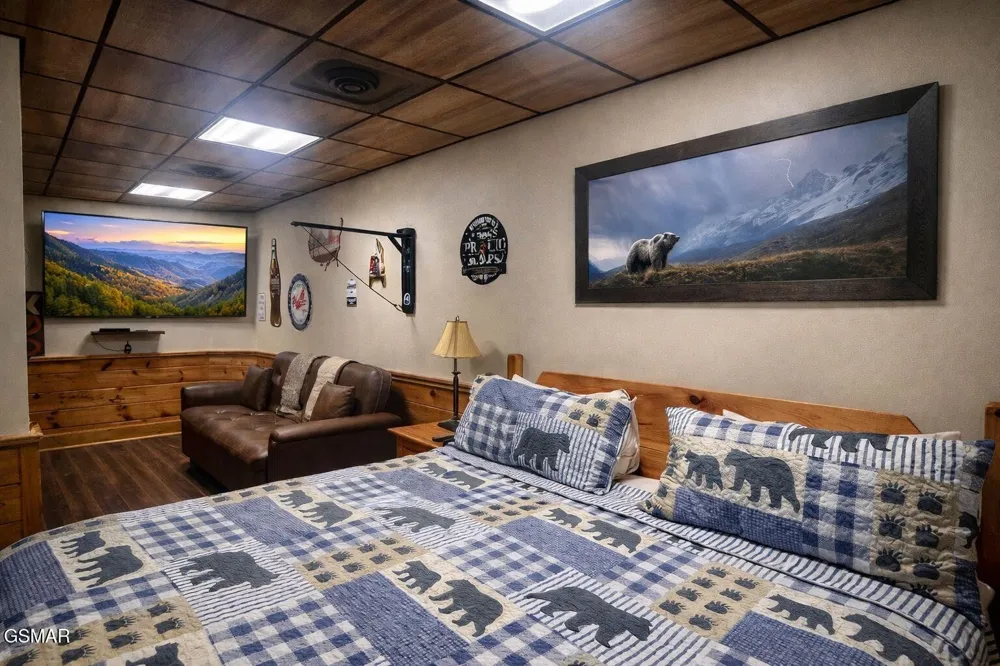 709 Gray Hawk Way Pigeon Forge, TN 37863