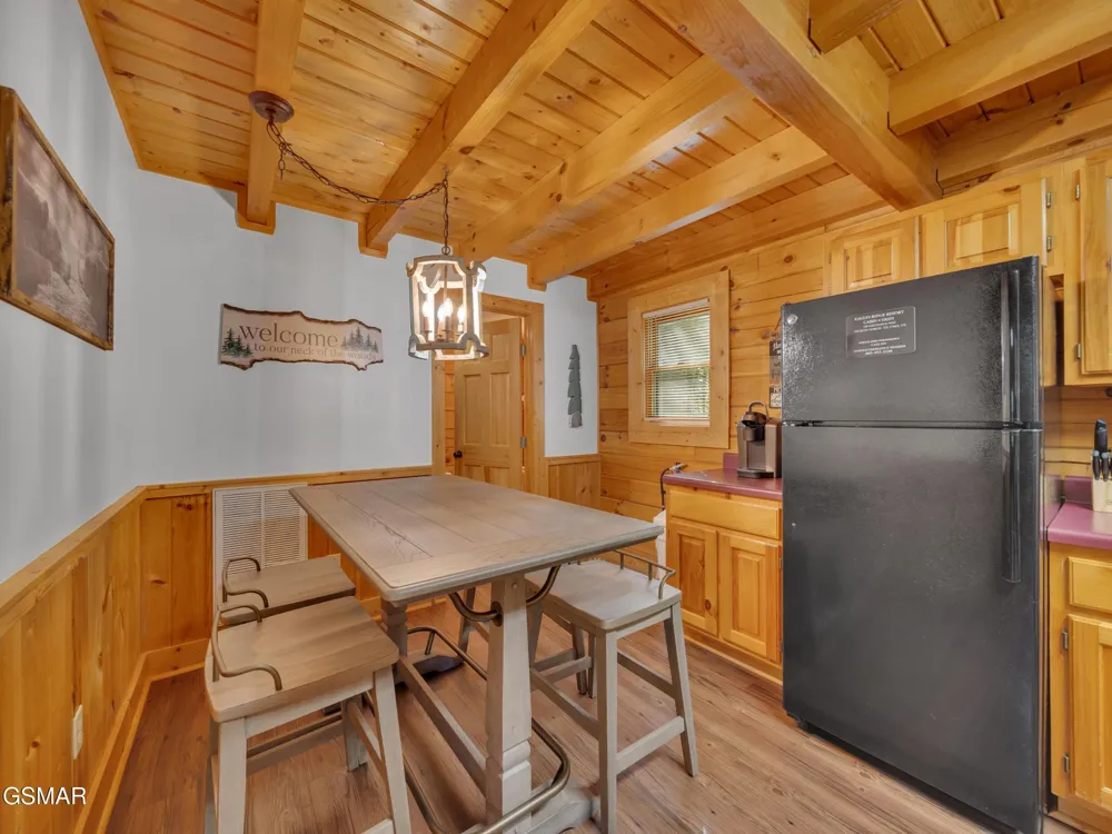 709 Gray Hawk Way Pigeon Forge, TN 37863