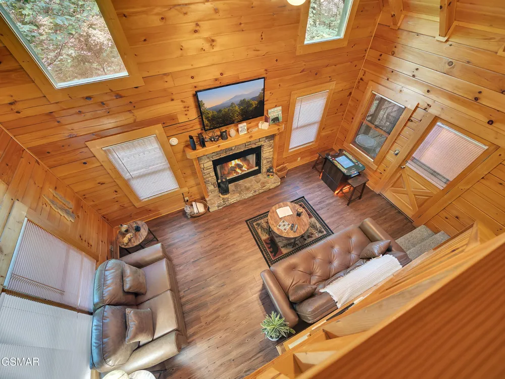 709 Gray Hawk Way Pigeon Forge, TN 37863