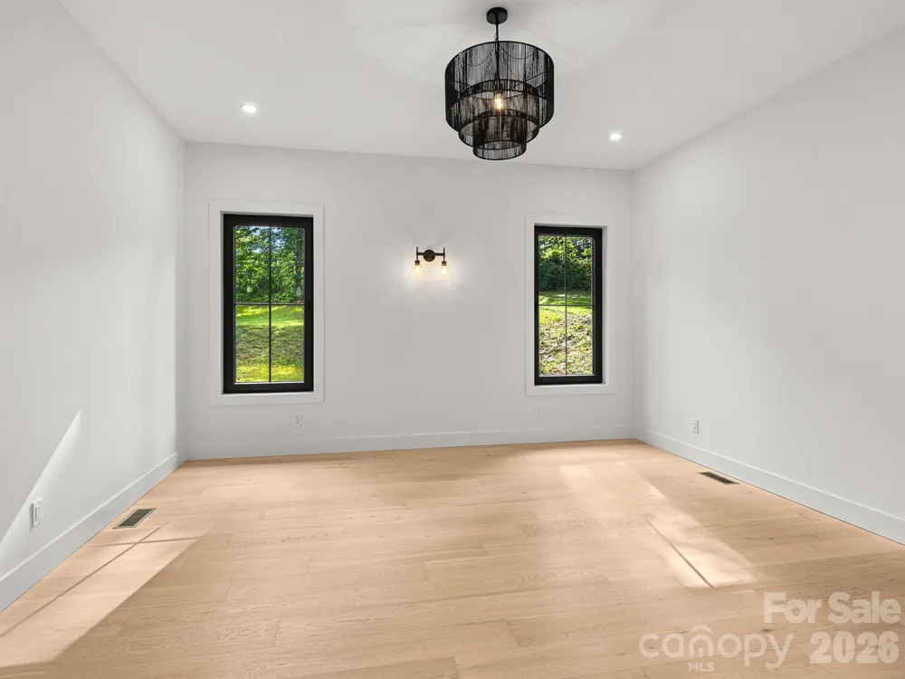 25 Copper Mill Court Candler, NC 28715