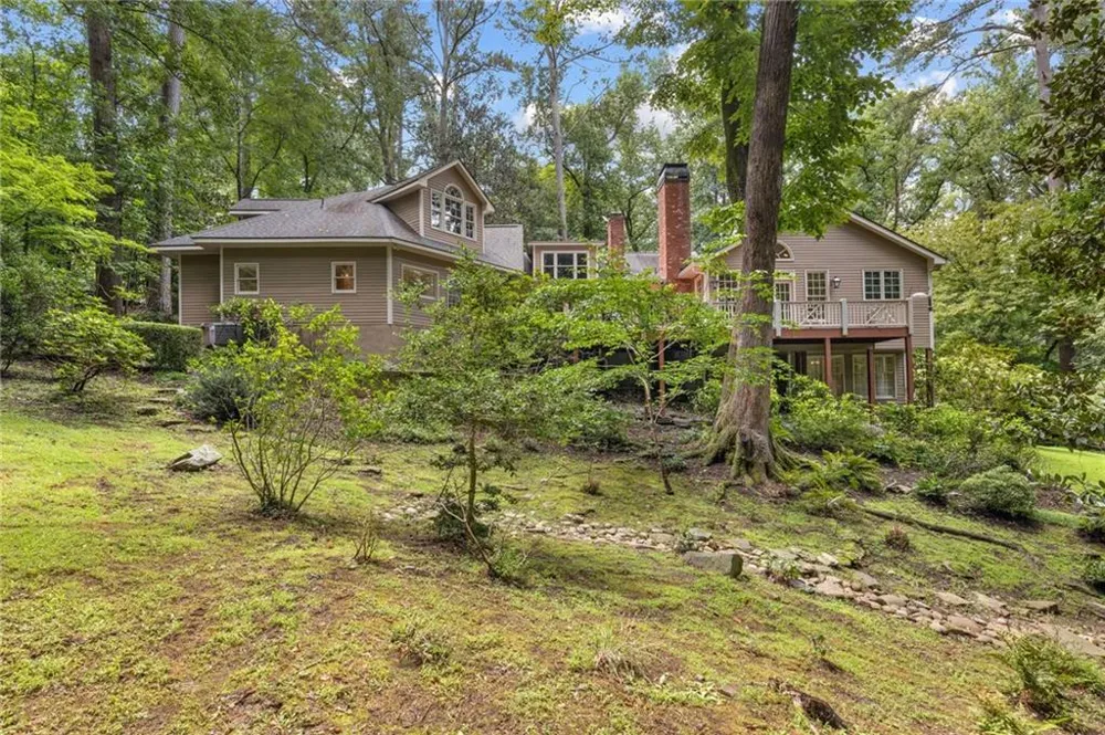 1037 Davis Drive Sandy Springs, GA 30327
