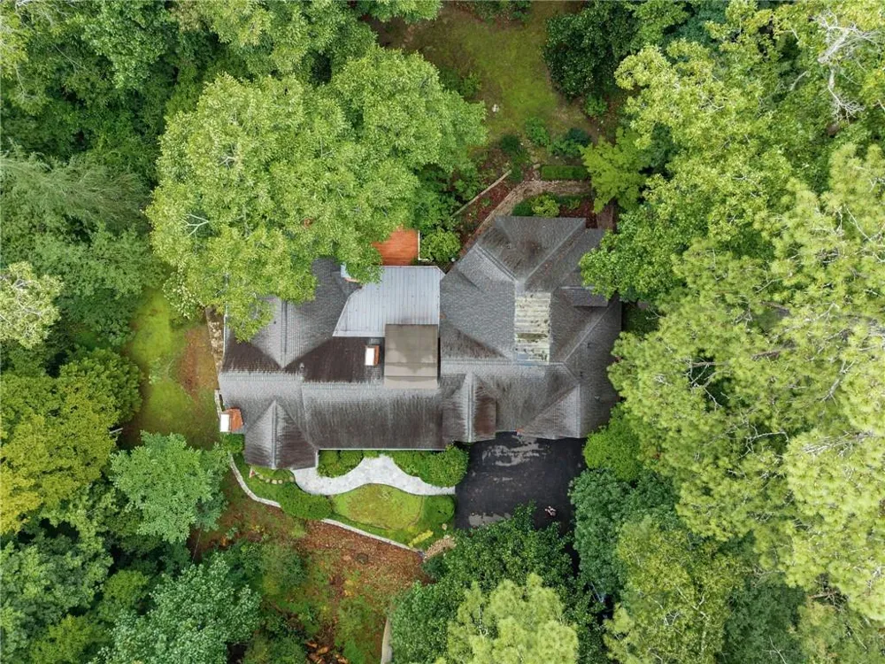 1037 Davis Drive Sandy Springs, GA 30327