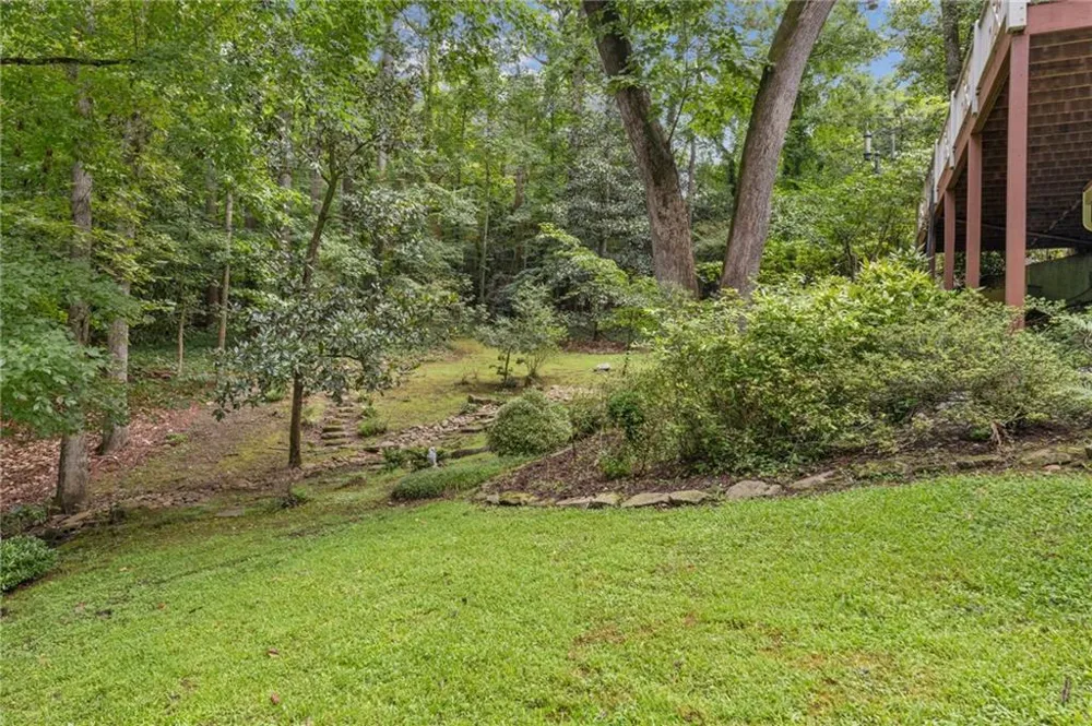 1037 Davis Drive Sandy Springs, GA 30327