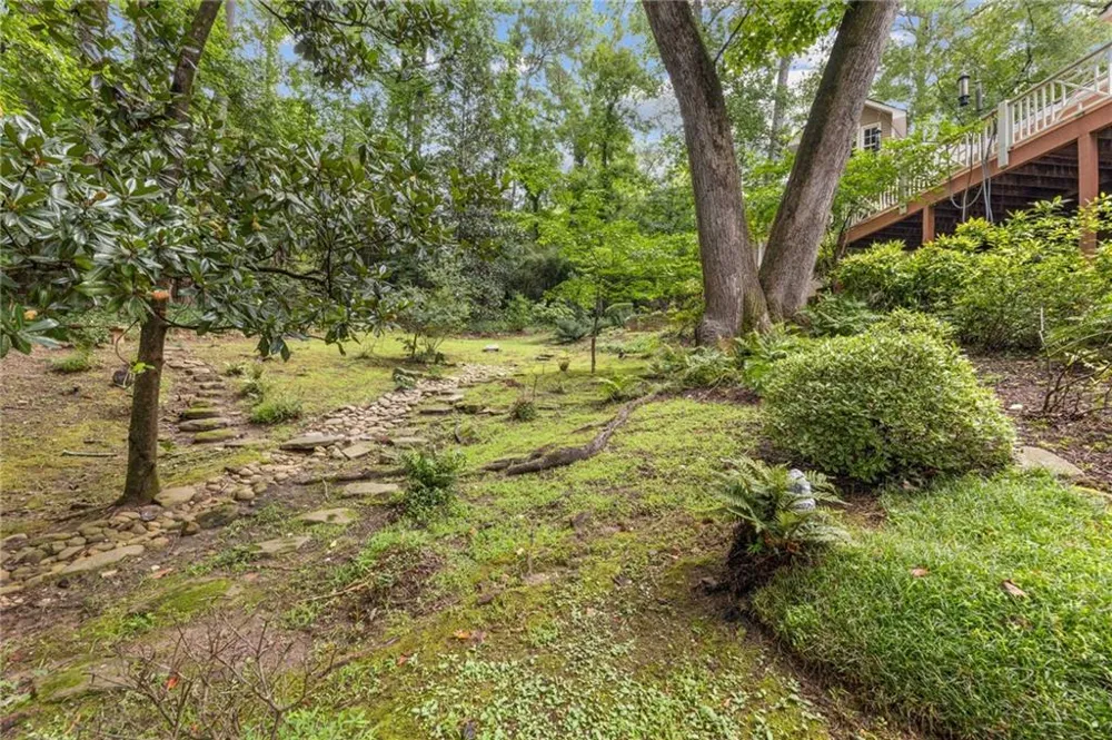 1037 Davis Drive Sandy Springs, GA 30327