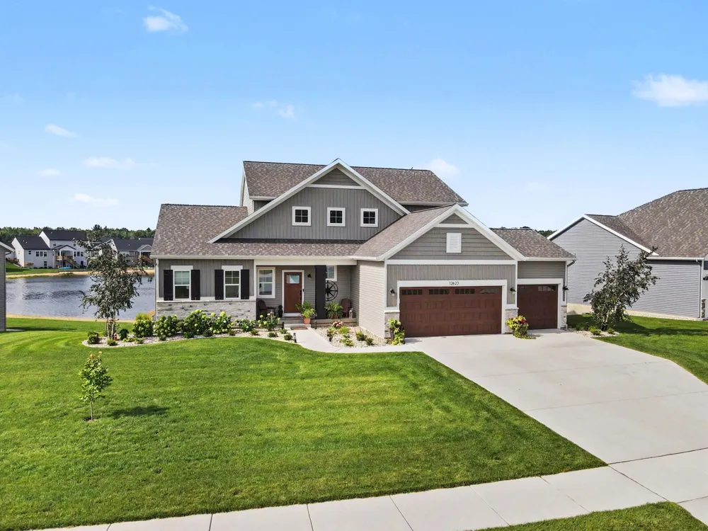 12623 Manchester Drive Grand Haven, MI 49417