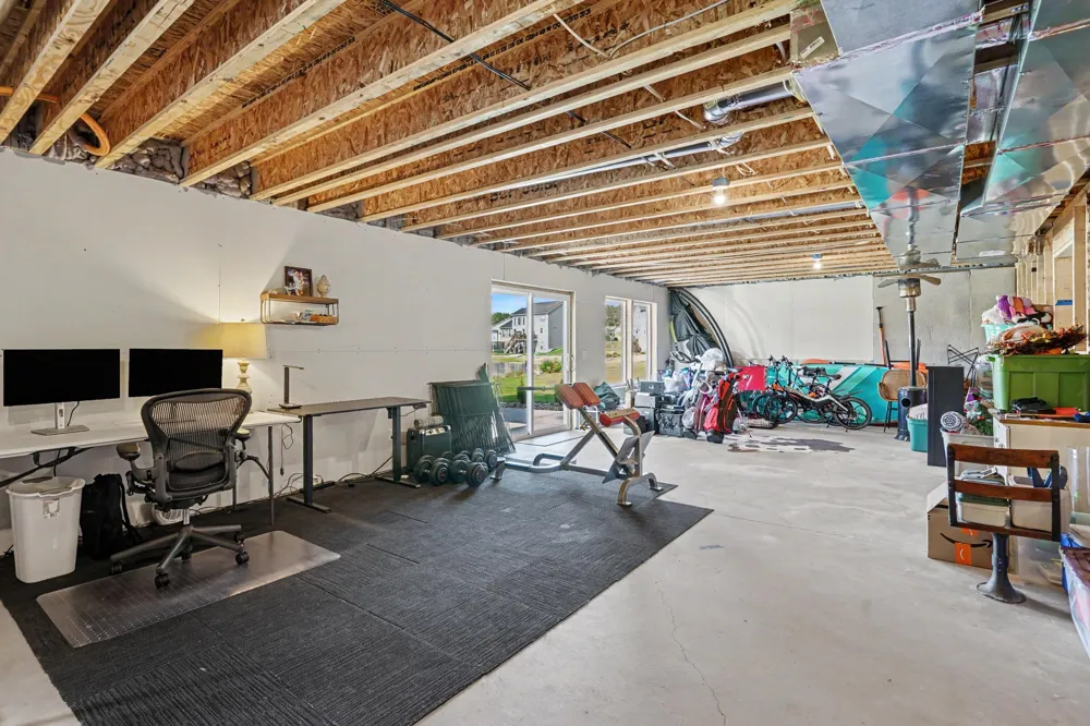 12623 Manchester Drive Grand Haven, MI 49417