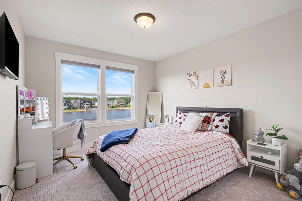 12623 Manchester Drive Grand Haven, MI 49417