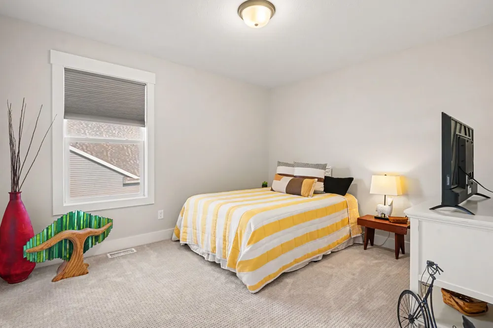 12623 Manchester Drive Grand Haven, MI 49417