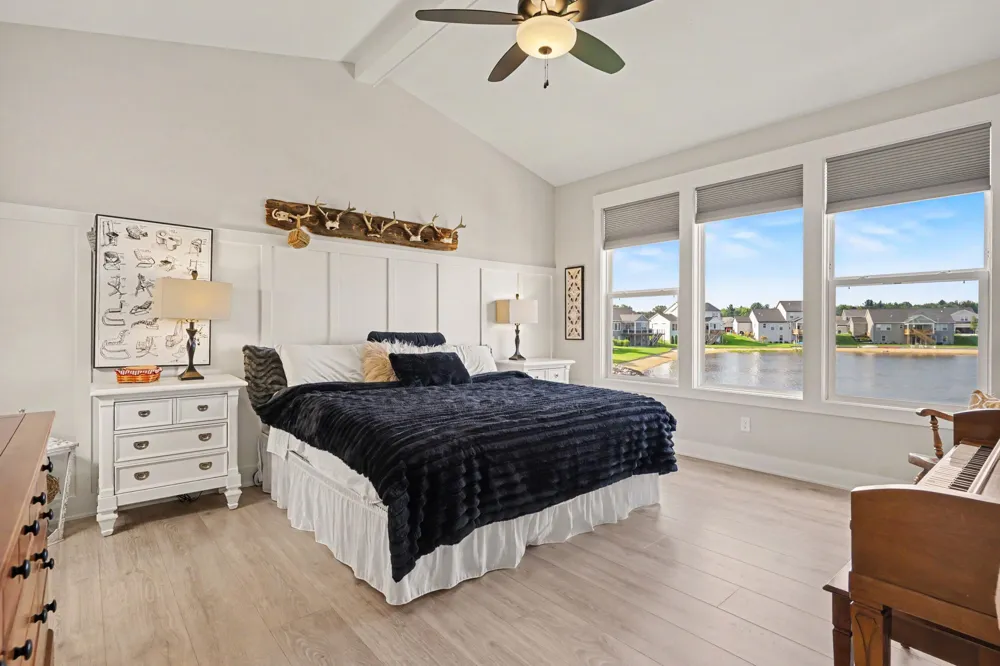 12623 Manchester Drive Grand Haven, MI 49417