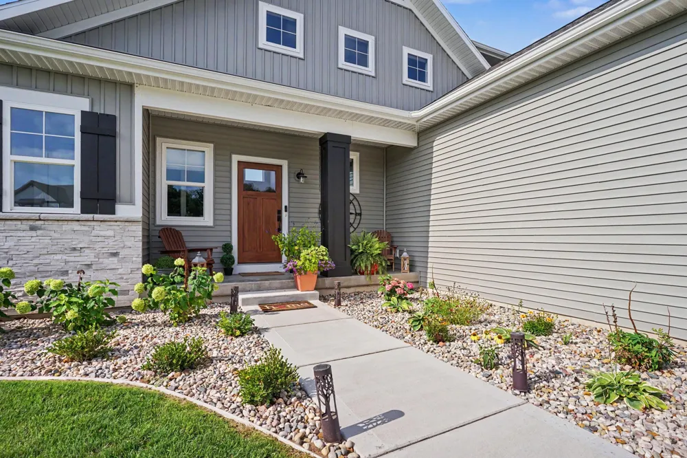 12623 Manchester Drive Grand Haven, MI 49417