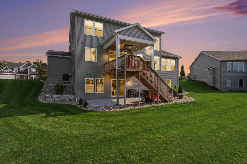 12623 Manchester Drive Grand Haven, MI 49417