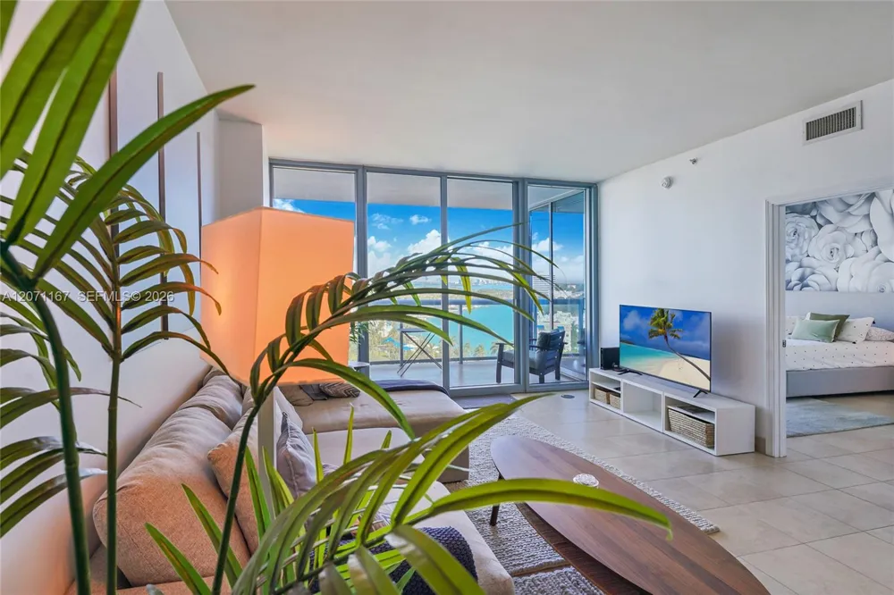 601 NE 36th St #1106 Miami, FL 33137
