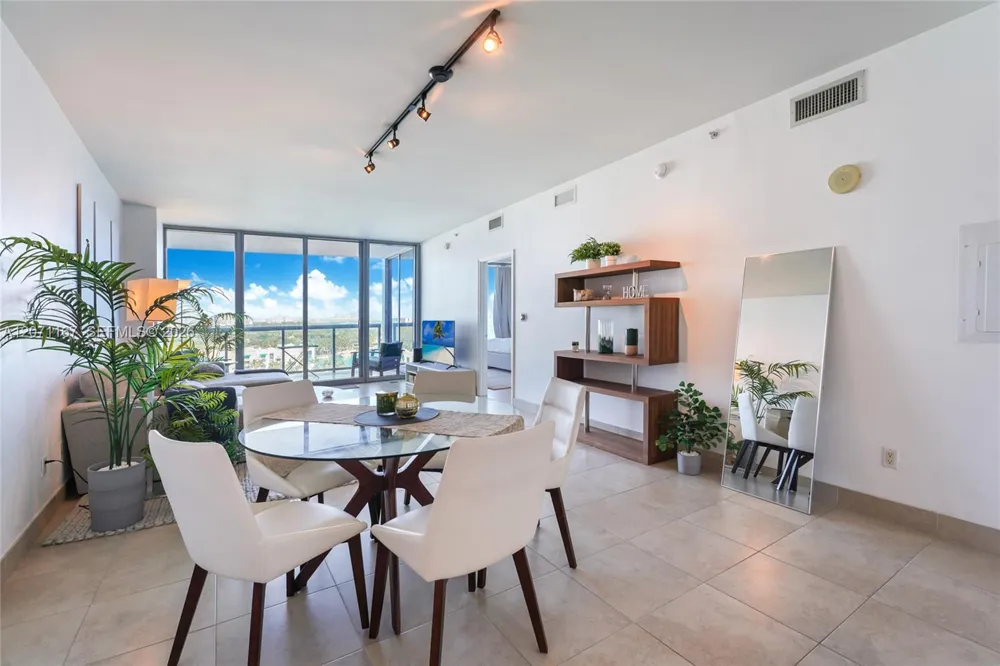 601 NE 36th St #1106 Miami, FL 33137