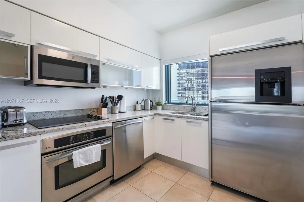 601 NE 36th St #1106 Miami, FL 33137