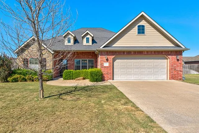5402 Aspen Avenue Bartlesville, OK 74006