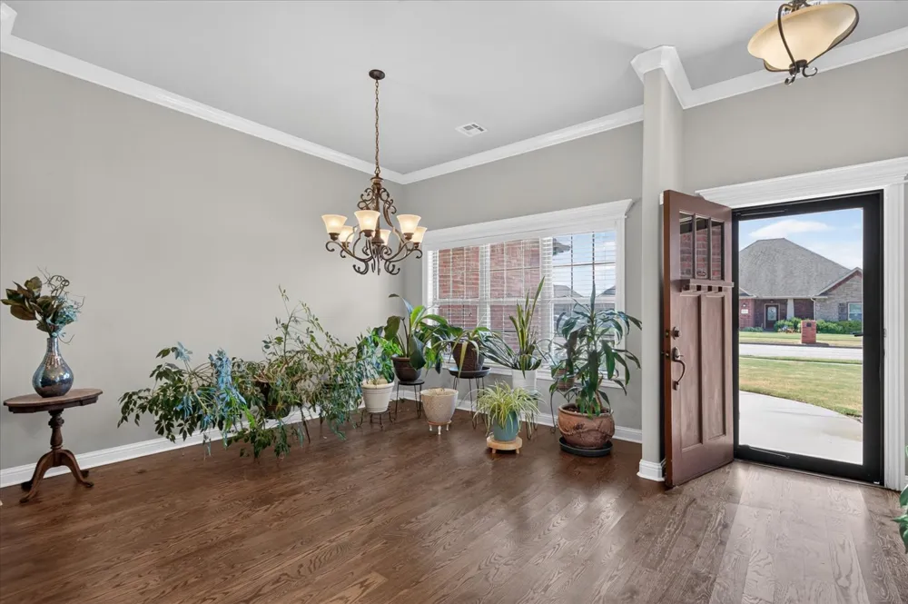 5402 Aspen Avenue Bartlesville, OK 74006
