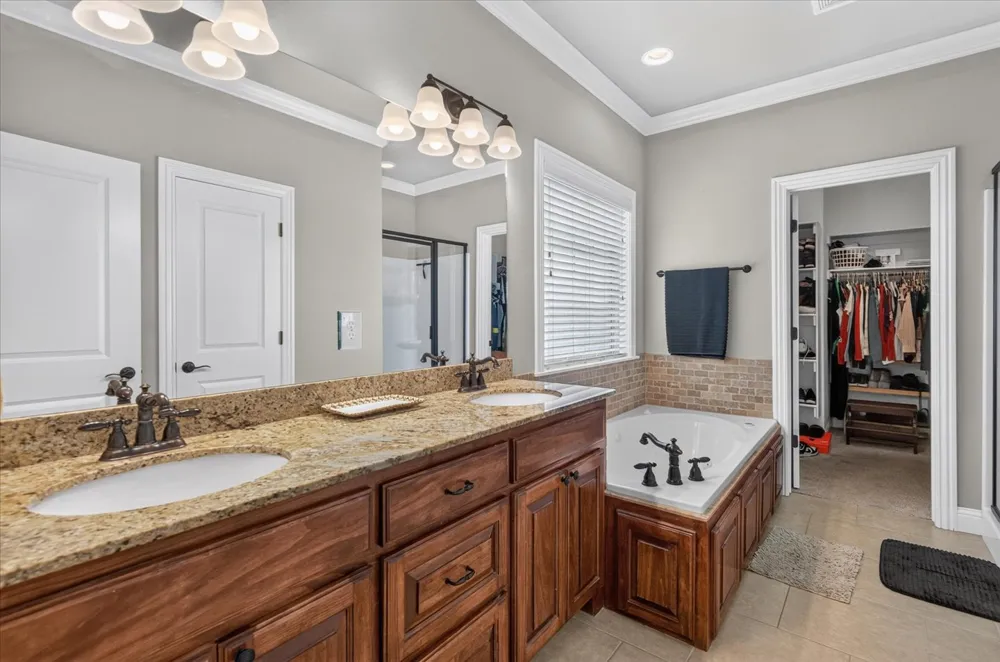 5402 Aspen Avenue Bartlesville, OK 74006